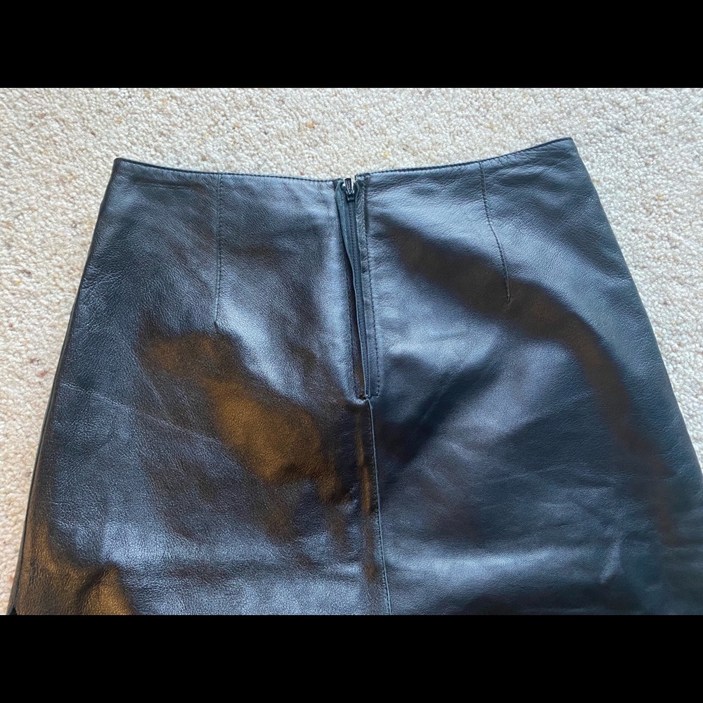 Genuine leather skirt